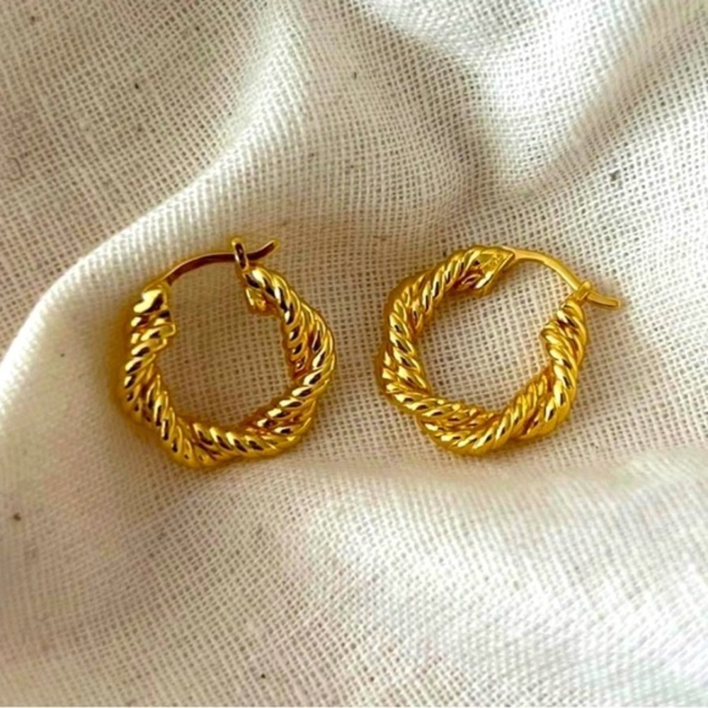 Twisted Circle 925 Sterling Silver Hoop Earrings gold